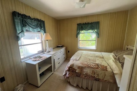 House in Haines City, Florida 3 bedrooms, 130.06 sq.m. № 1885385 - photo 12