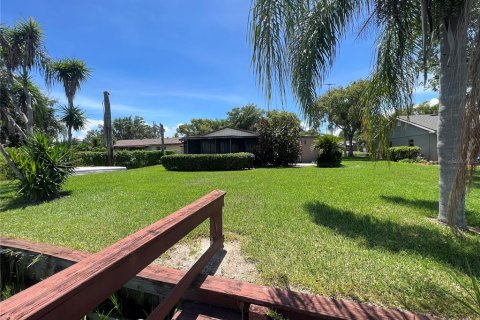 House in Haines City, Florida 3 bedrooms, 130.06 sq.m. № 1885385 - photo 26
