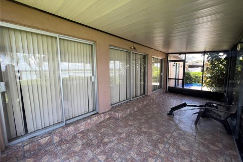 House in Haines City, Florida 3 bedrooms, 130.06 sq.m. № 1885385 - photo 18