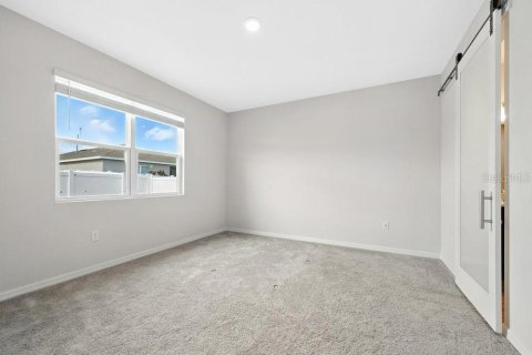Casa en venta en Haines City, Florida, 4 dormitorios, 210.33 m2 № 1915216 - foto 18