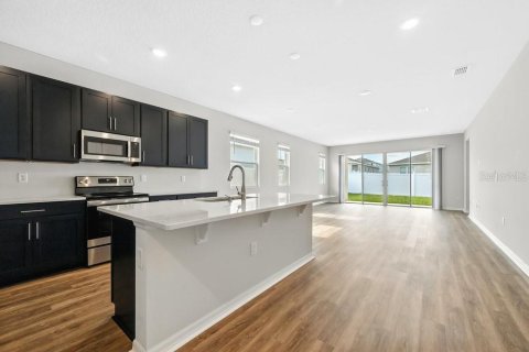 Casa en venta en Haines City, Florida, 4 dormitorios, 210.33 m2 № 1915216 - foto 6