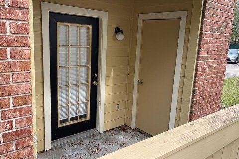 Condo in Tampa, Florida, 1 bedroom  № 1832965 - photo 24