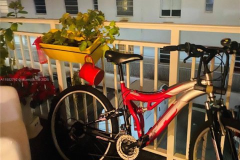 Купить кондоминиум в Майами-Бич, Флорида 1 спальня, 60.94м2, № 2012785 - фото 12