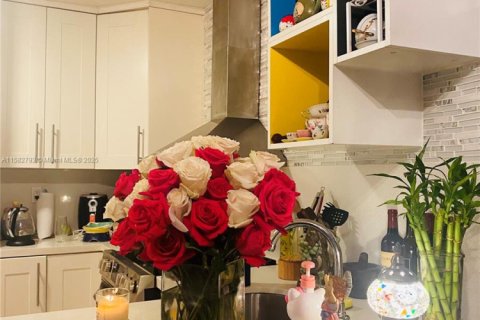 Купить кондоминиум в Майами-Бич, Флорида 1 спальня, 60.94м2, № 2012785 - фото 21