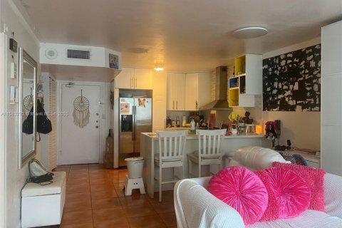 Купить кондоминиум в Майами-Бич, Флорида 1 спальня, 60.94м2, № 2012785 - фото 15