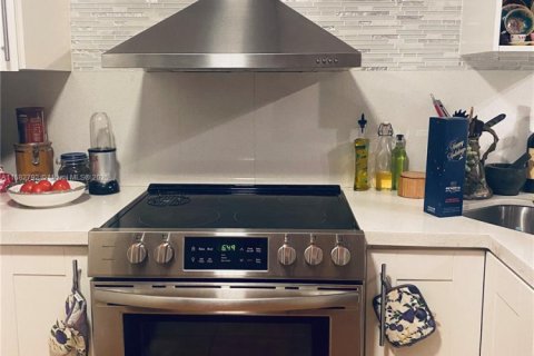 Купить кондоминиум в Майами-Бич, Флорида 1 спальня, 60.94м2, № 2012785 - фото 14