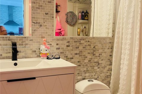 Купить кондоминиум в Майами-Бич, Флорида 1 спальня, 60.94м2, № 2012785 - фото 24