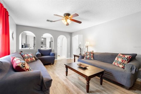 Casa en venta en Deltona, Florida, 4 dormitorios, 205.78 m2 № 1831715 - foto 19