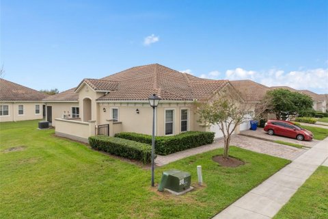 Villa ou maison à louer à Kissimmee, Floride: 3 chambres, 176.51 m2 № 1914542 - photo 1