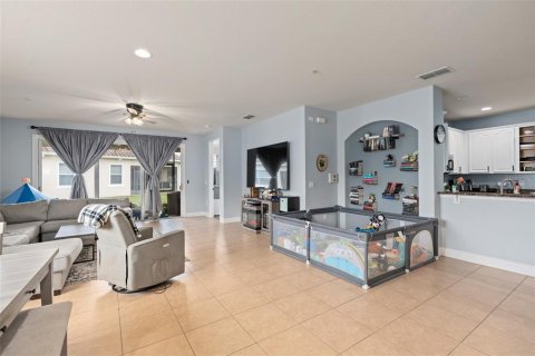 Villa ou maison à louer à Kissimmee, Floride: 3 chambres, 176.51 m2 № 1914542 - photo 6