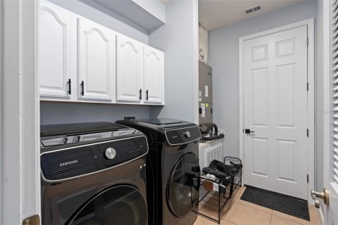 Villa ou maison à louer à Kissimmee, Floride: 3 chambres, 176.51 m2 № 1914542 - photo 11