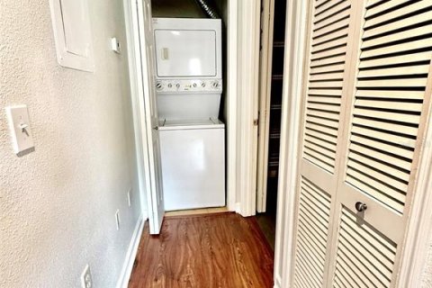 Condominio en alquiler en Clearwater, Florida, 1 dormitorio, 62.99 m2 № 1915641 - foto 9