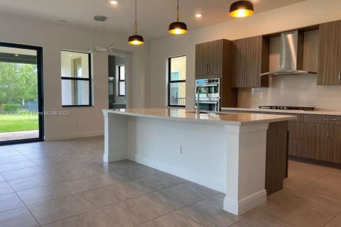 Casa en venta en Parkland, Florida, 5 dormitorios, 395.3 m2 № 1964952 - foto 10