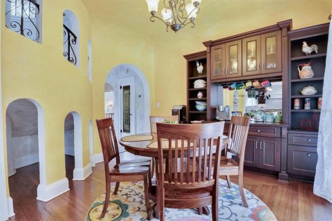 House in Lakeland, Florida 5 bedrooms, 463.4 sq.m. № 1718014 - photo 25