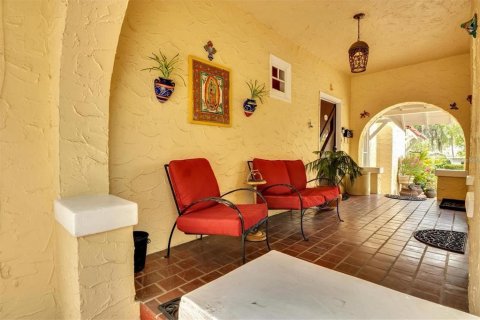 House in Lakeland, Florida 5 bedrooms, 463.4 sq.m. № 1718014 - photo 11