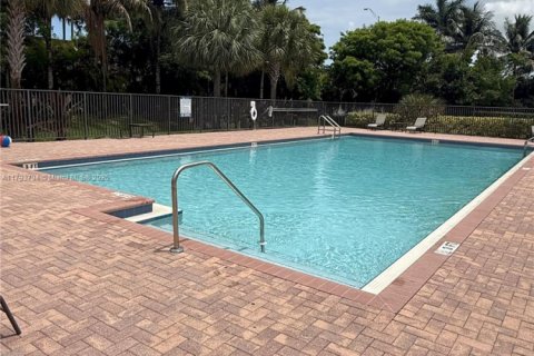 House in Tamarac, Florida 3 bedrooms, 171.13 sq.m. № 1668137 - photo 26