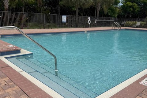 House in Tamarac, Florida 3 bedrooms, 171.13 sq.m. № 1668137 - photo 25