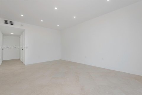 Снять в аренду кондоминиум в Серфсайд, Флорида 1 спальня, 106.84м2, № 2045087 - фото 21