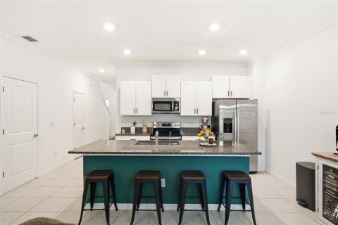 Townhouse in CONNERTON

 in Land O' Lakes, Florida 3 bedrooms, 148.74 sq.m. № 2377628 - photo 10