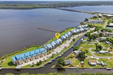 Condo in Port Charlotte, Florida, 1 bedroom № 2229962