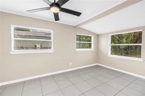 Casa en venta en Saint Petersburg, Florida, 3 dormitorios, 74.69 m2 № 2385882 - foto 11