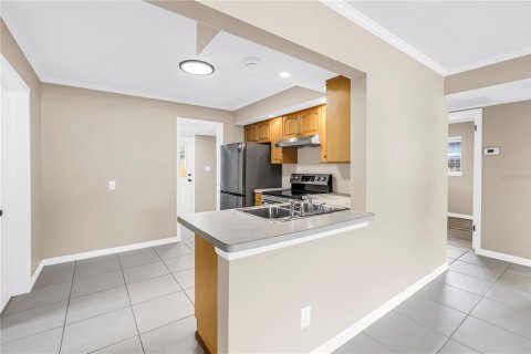 Casa en venta en Saint Petersburg, Florida, 3 dormitorios, 74.69 m2 № 2385882 - foto 6