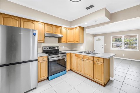 Casa en venta en Saint Petersburg, Florida, 3 dormitorios, 74.69 m2 № 2385882 - foto 10