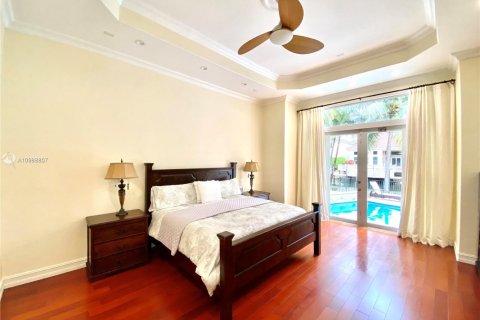 Villa ou maison à louer à Hollywood, Floride: 4 chambres, 270.53 m2 № 1939646 - photo 16