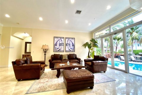 Villa ou maison à louer à Hollywood, Floride: 4 chambres, 270.53 m2 № 1939646 - photo 9