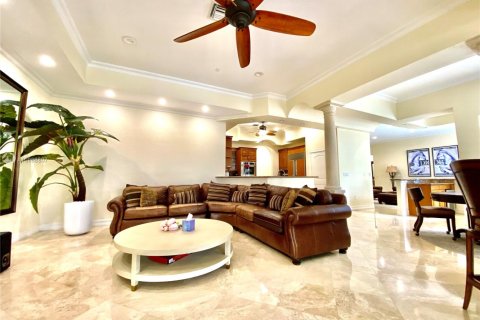 Villa ou maison à louer à Hollywood, Floride: 4 chambres, 270.53 m2 № 1939646 - photo 13