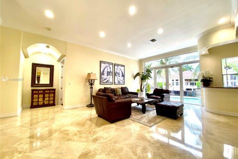 Villa ou maison à louer à Hollywood, Floride: 4 chambres, 270.53 m2 № 1939646 - photo 6