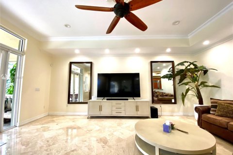 Villa ou maison à louer à Hollywood, Floride: 4 chambres, 270.53 m2 № 1939646 - photo 14