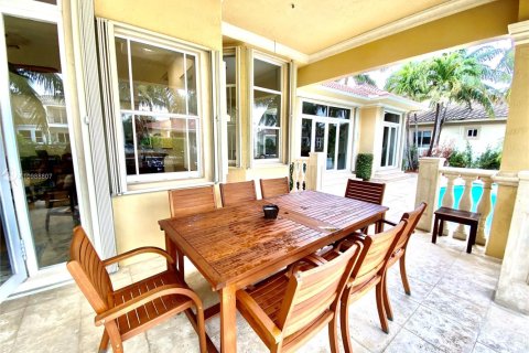 Villa ou maison à louer à Hollywood, Floride: 4 chambres, 270.53 m2 № 1939646 - photo 4