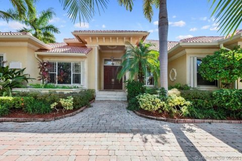 Villa ou maison à louer à Hollywood, Floride: 4 chambres, 270.53 m2 № 1939646 - photo 23