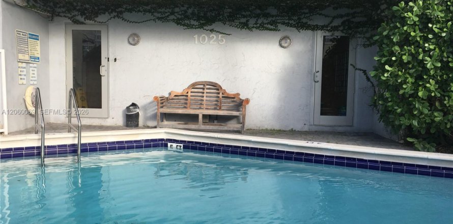 Condo à Miami Beach, Floride, 1 chambre  № 2264612