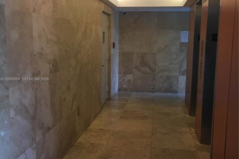 Copropriété à louer à Miami Beach, Floride: 1 chambre, 67.82 m2 № 2264612 - photo 4