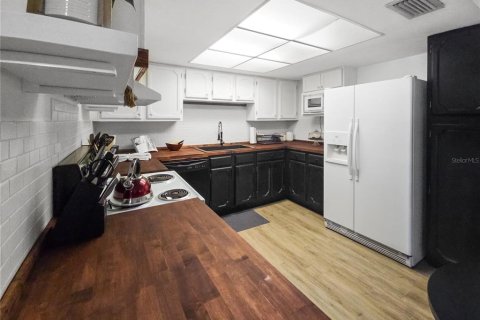 Condominio en venta en Ocala, Florida, 1 dormitorio, 76.37 m2 № 2217835 - foto 8