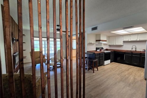 Condominio en venta en Ocala, Florida, 1 dormitorio, 76.37 m2 № 2217835 - foto 3