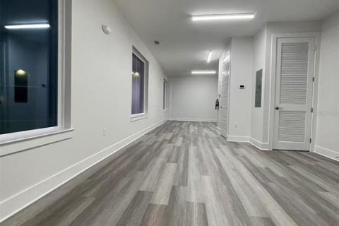 Immobilier commercial à louer à Oviedo, Floride: 70.61 m2 № 1535484 - photo 13