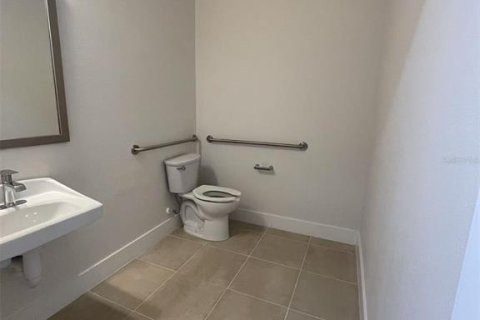 Immobilier commercial à louer à Oviedo, Floride: 70.61 m2 № 1535484 - photo 18
