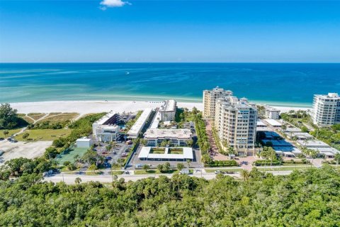 Condo in Sarasota, Florida, 2 bedrooms  № 214507 - photo 4