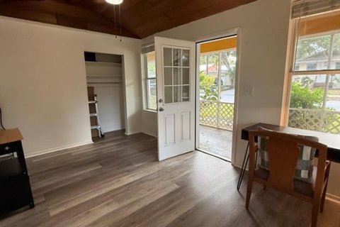House in Clearwater, Florida 3 bedrooms, 139.35 sq.m. № 2310695 - photo 8