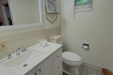 House in Clearwater, Florida 3 bedrooms, 139.35 sq.m. № 2310695 - photo 20