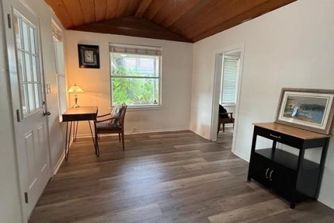 House in Clearwater, Florida 3 bedrooms, 139.35 sq.m. № 2310695 - photo 5