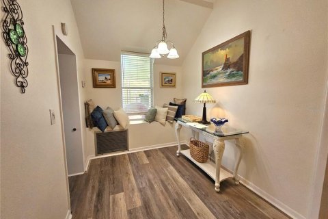 House in Clearwater, Florida 3 bedrooms, 139.35 sq.m. № 2310695 - photo 12