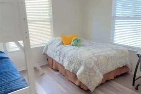House in Clearwater, Florida 3 bedrooms, 139.35 sq.m. № 2310695 - photo 19