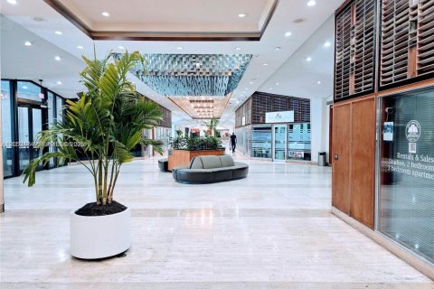 Condo in Miami, Florida, 2 bedrooms № 2173458 - photo 20