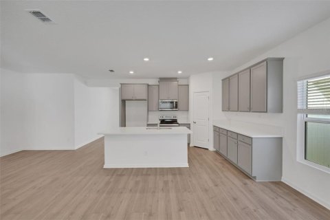 Casa en venta en Orange Park, Florida, 4 dormitorios, 203.27 m2 № 1792730 - foto 9
