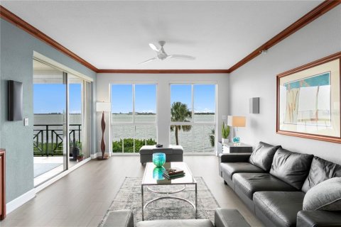 Condominio en venta en Saint Petersburg, Florida, 3 dormitorios, 153.57 m2 № 1816786 - foto 11