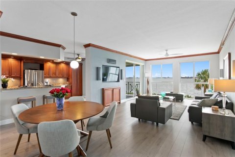 Condominio en venta en Saint Petersburg, Florida, 3 dormitorios, 153.57 m2 № 1816786 - foto 8